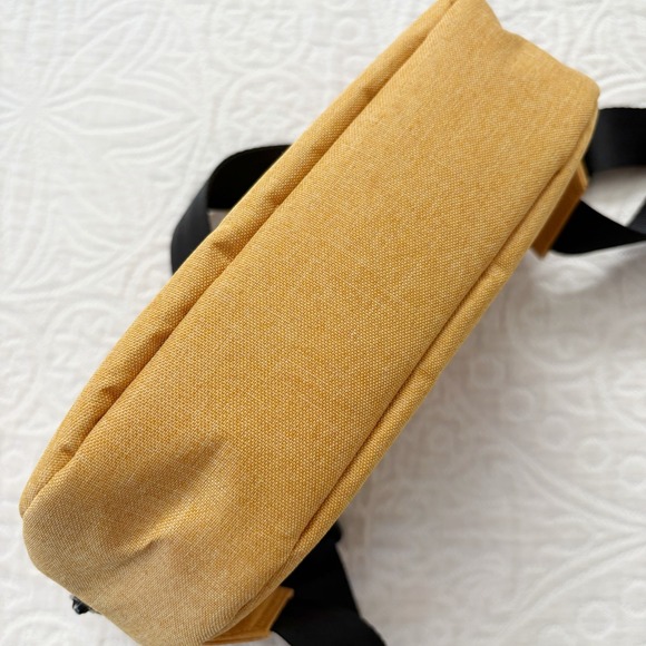 Sunski Type-1 Fun Sling Crossbody Bag, Yellow - Picture 6 of 12